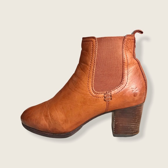 Frye Stella Chelsea Short Cognac Leather AnkleBoot - Picture 5 of 16